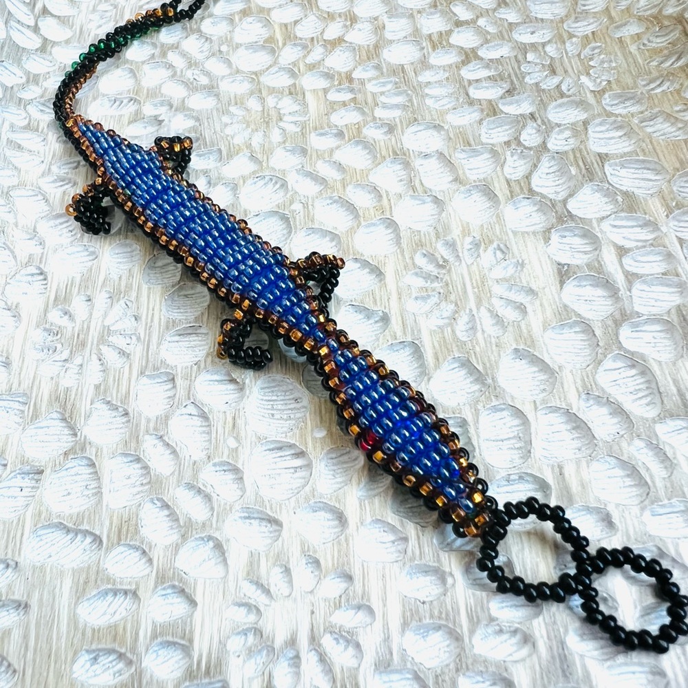 NWOT Lizard Beaded Bracelet